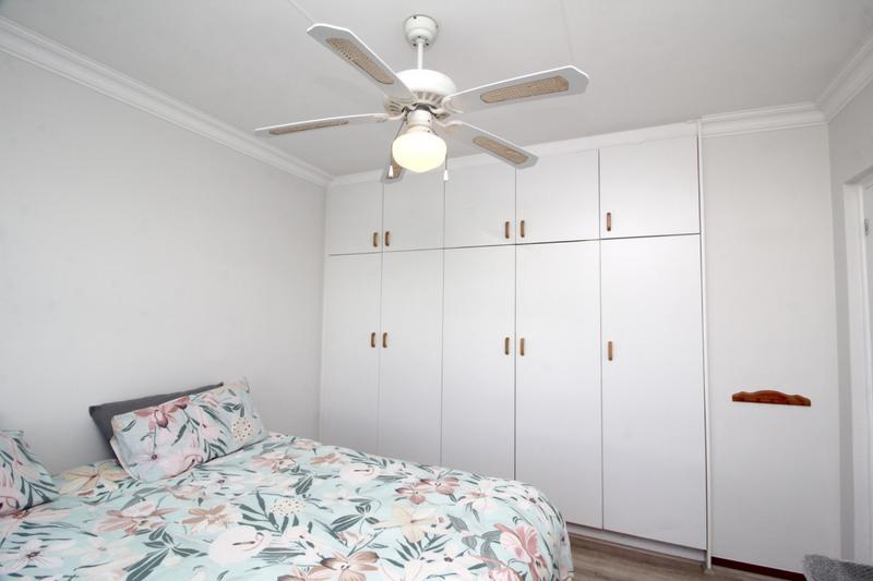 2 Bedroom Property for Sale in Fraaiuitsig Western Cape